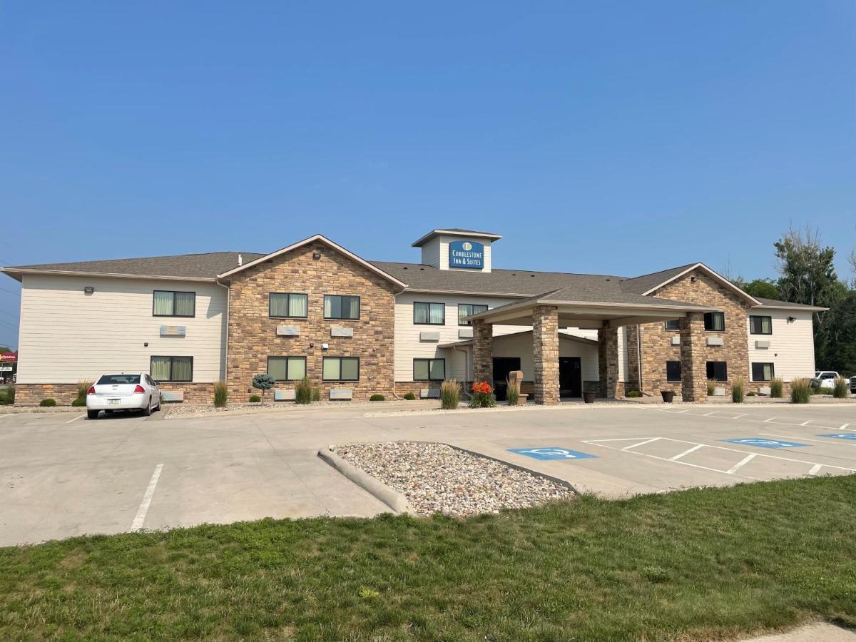 Cobblestone Inn&Suites - Clarion Esterno foto