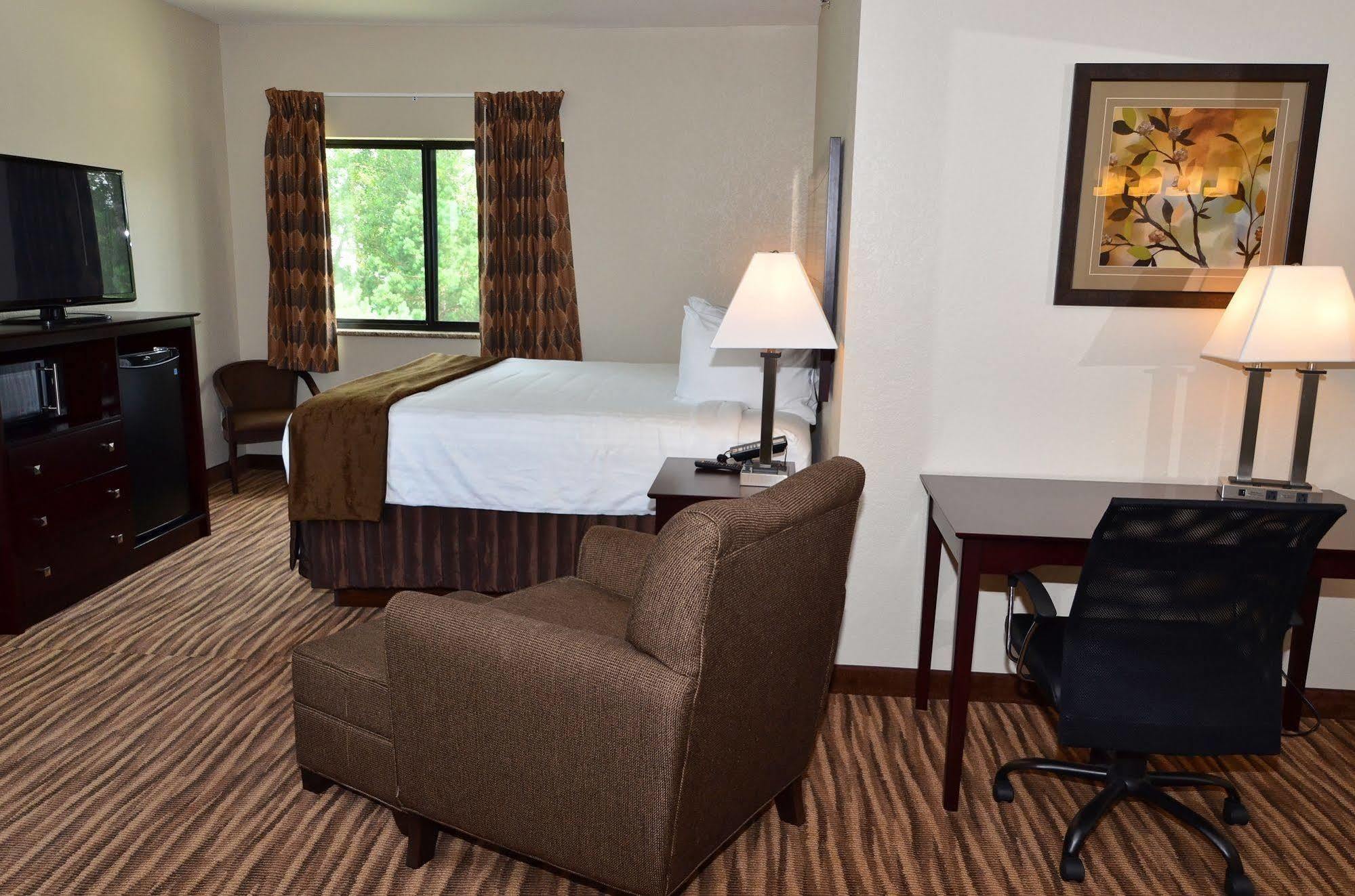 Cobblestone Inn&Suites - Clarion Esterno foto