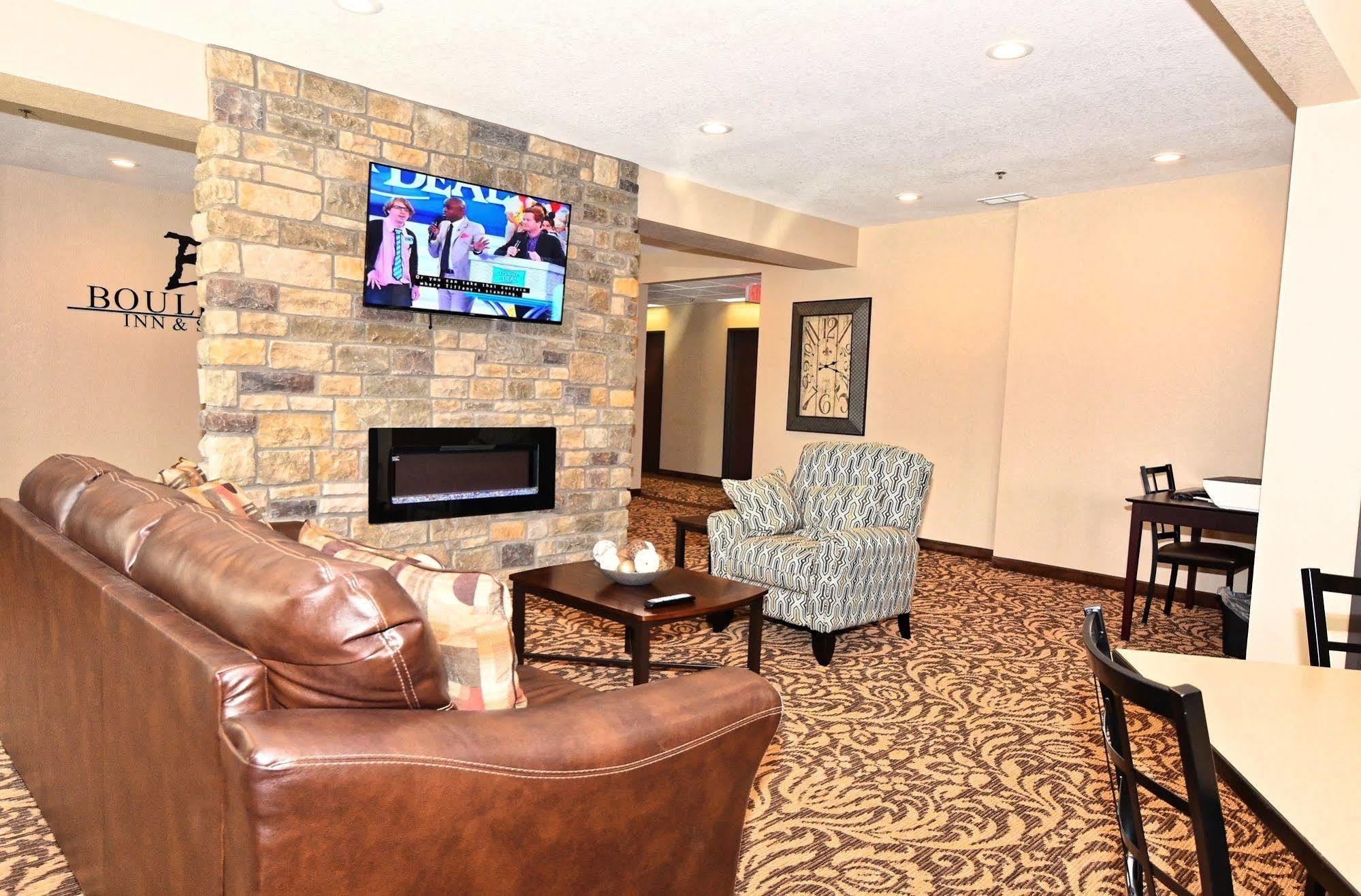 Cobblestone Inn&Suites - Clarion Esterno foto