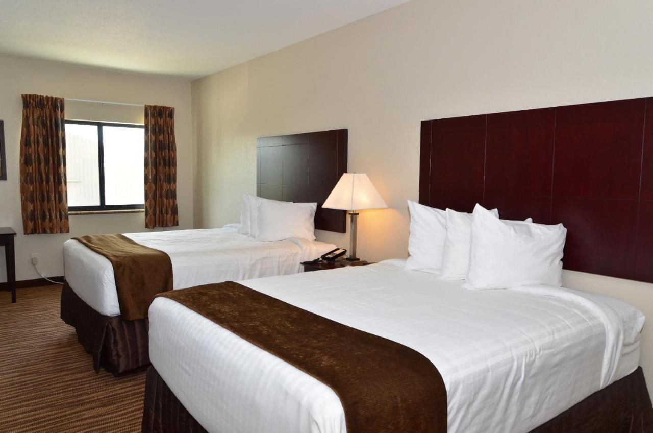 Cobblestone Inn&Suites - Clarion Esterno foto