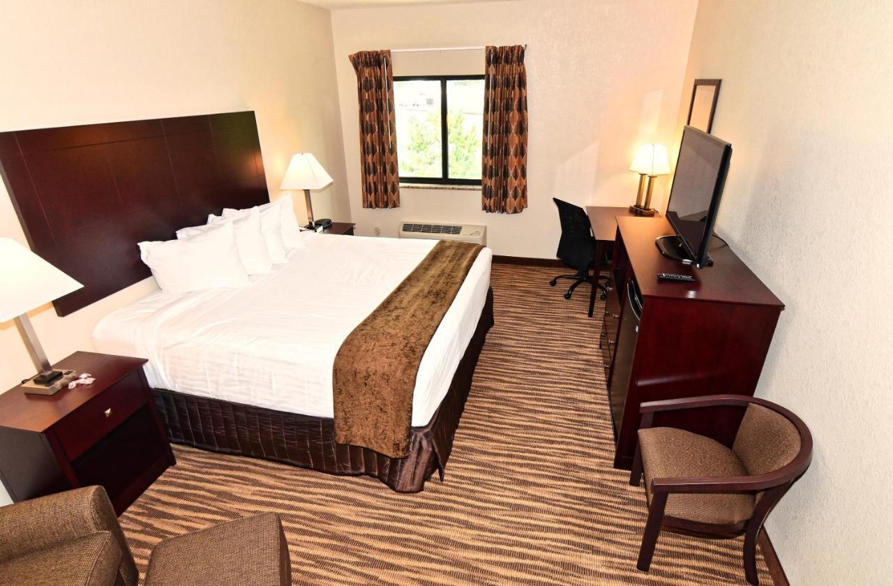 Cobblestone Inn&Suites - Clarion Esterno foto