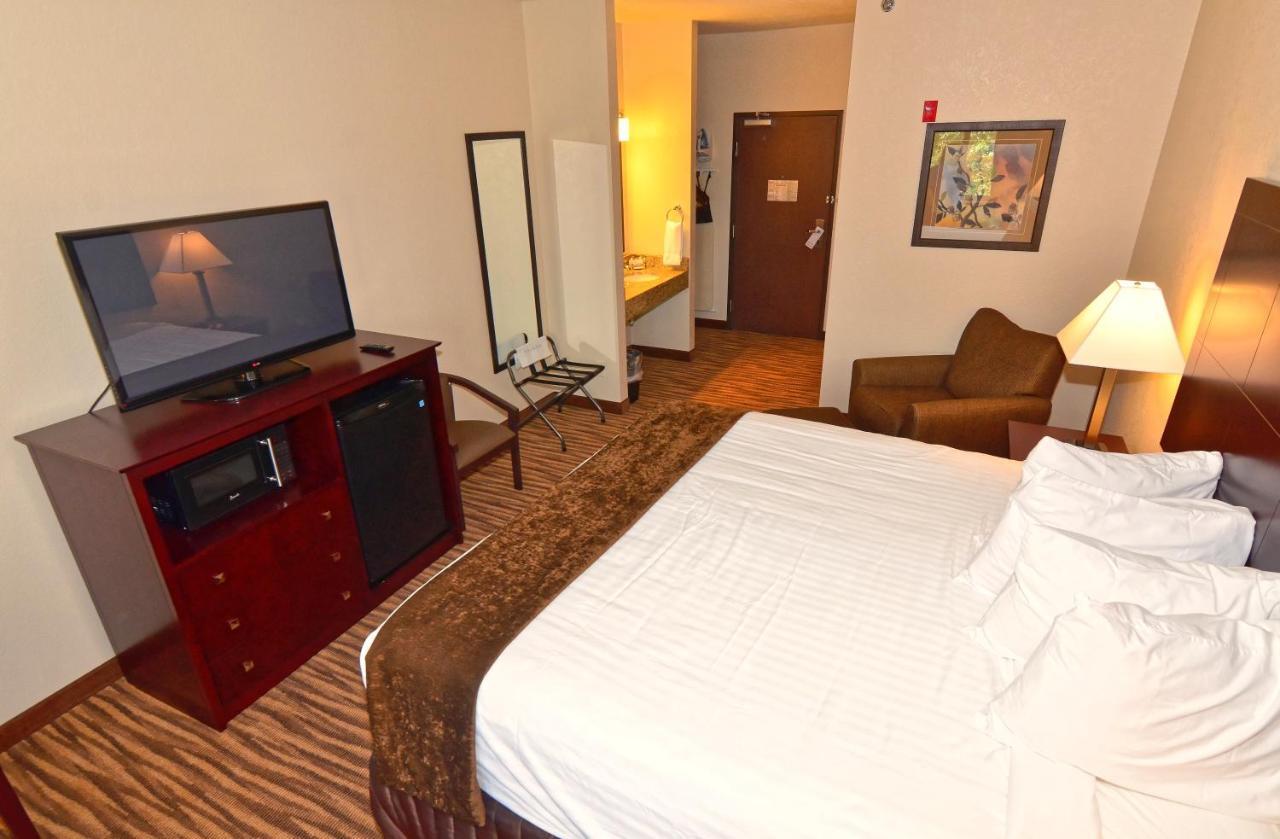 Cobblestone Inn&Suites - Clarion Esterno foto