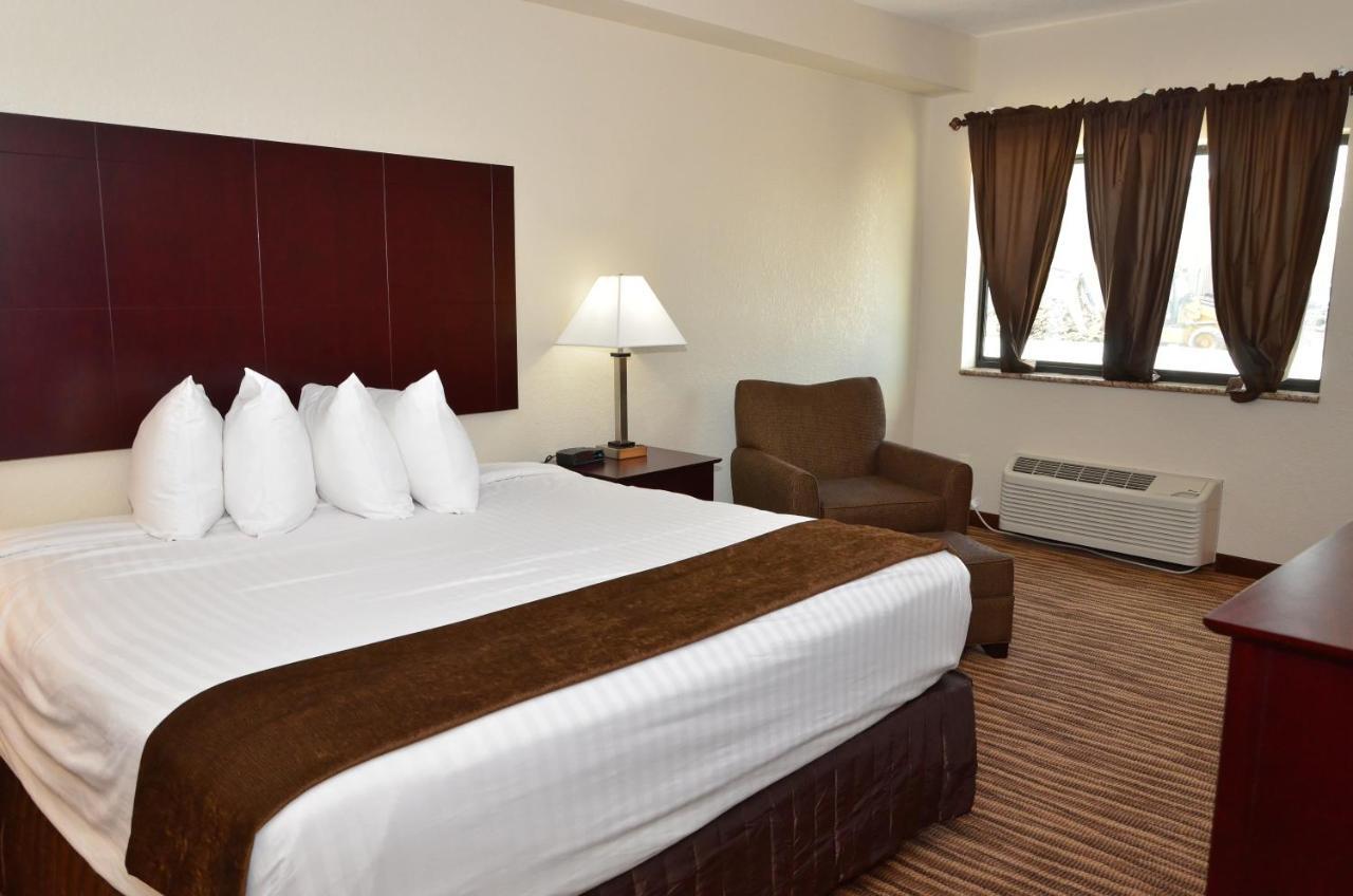 Cobblestone Inn&Suites - Clarion Esterno foto