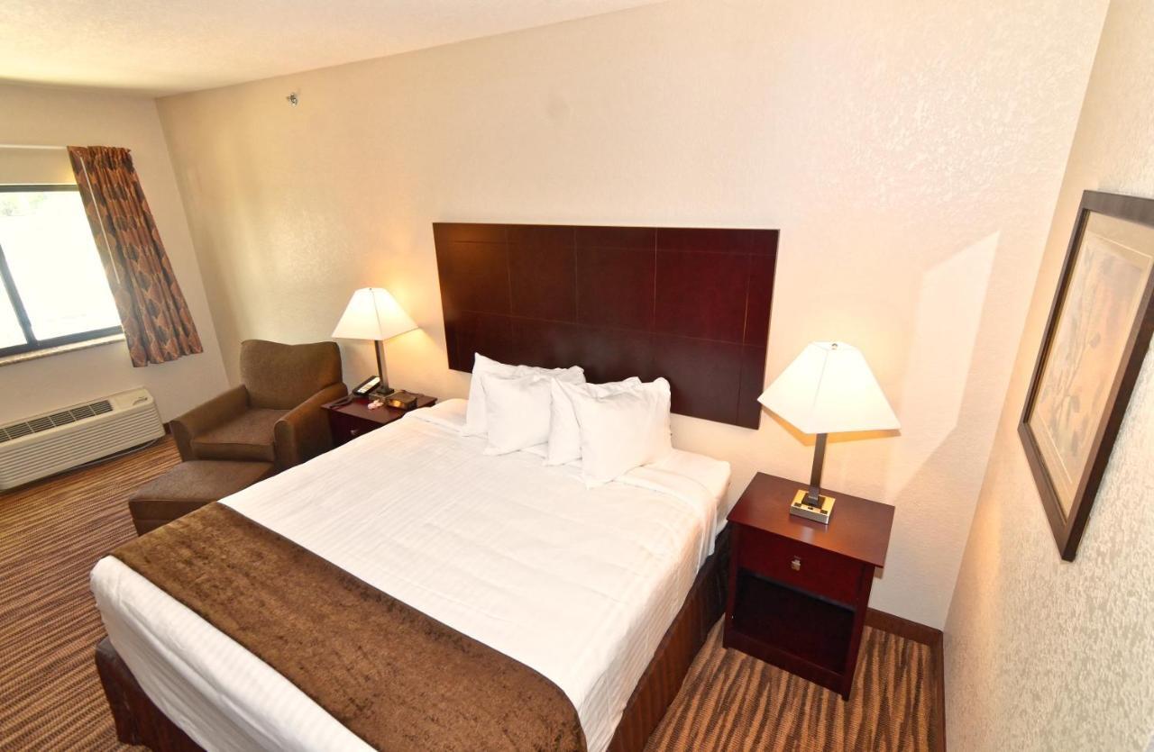 Cobblestone Inn&Suites - Clarion Esterno foto