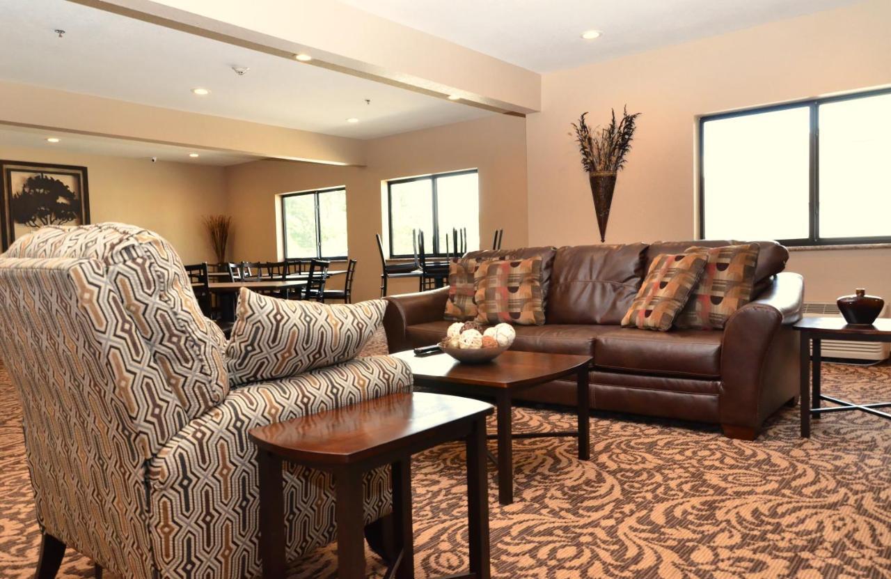 Cobblestone Inn&Suites - Clarion Esterno foto