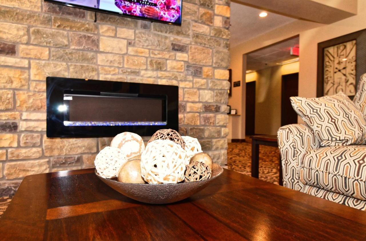 Cobblestone Inn&Suites - Clarion Esterno foto