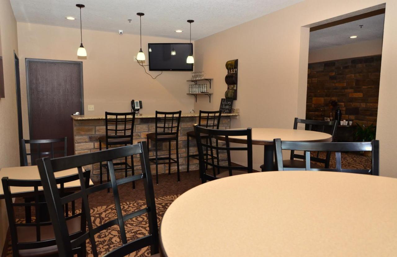 Cobblestone Inn&Suites - Clarion Esterno foto