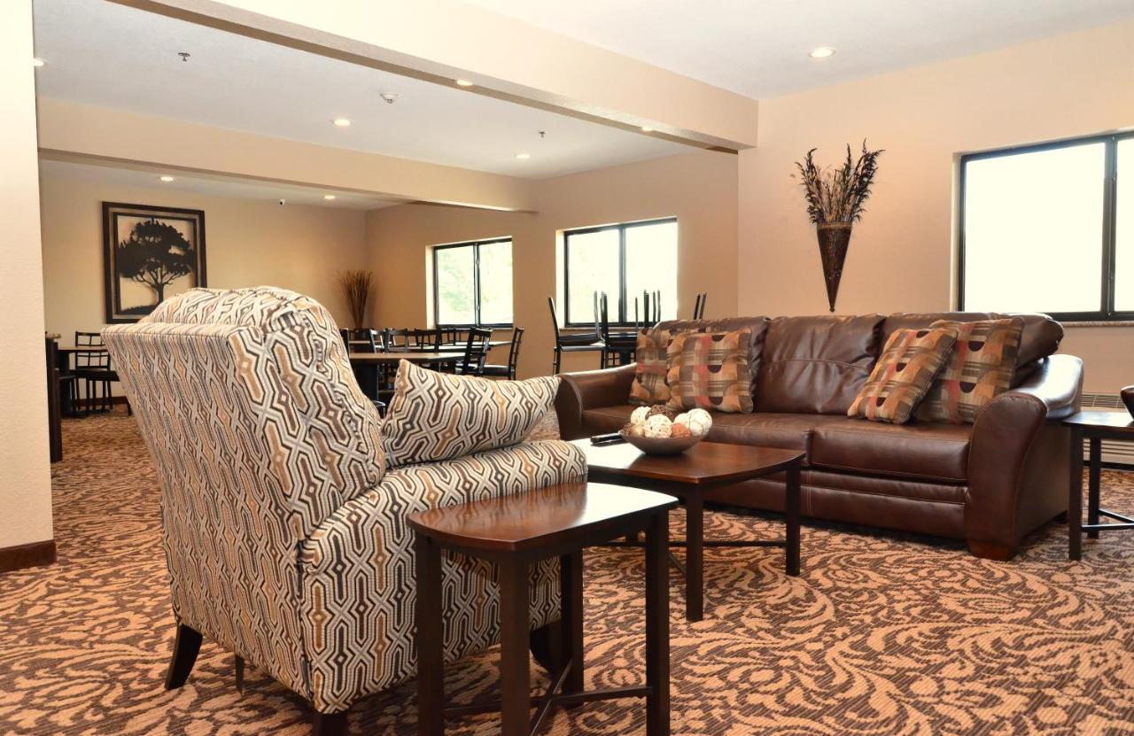 Cobblestone Inn&Suites - Clarion Esterno foto